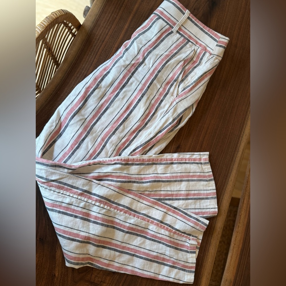 Extremely comfortable Loft Linen/Cotton blend flowy pants, sz 2!
